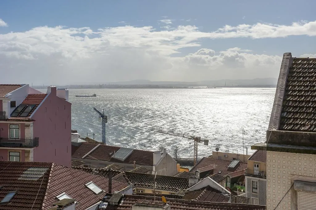 Portas Do Teatro Apartments Lisbon