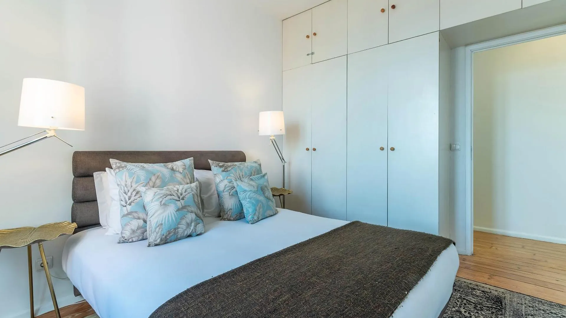 Portas Do Teatro Apartments Lisbona